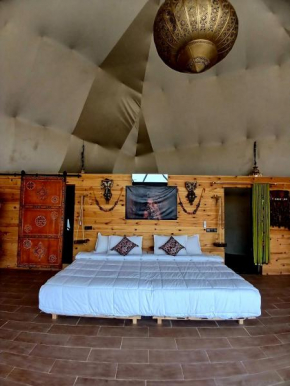 Sahara Vega Camp